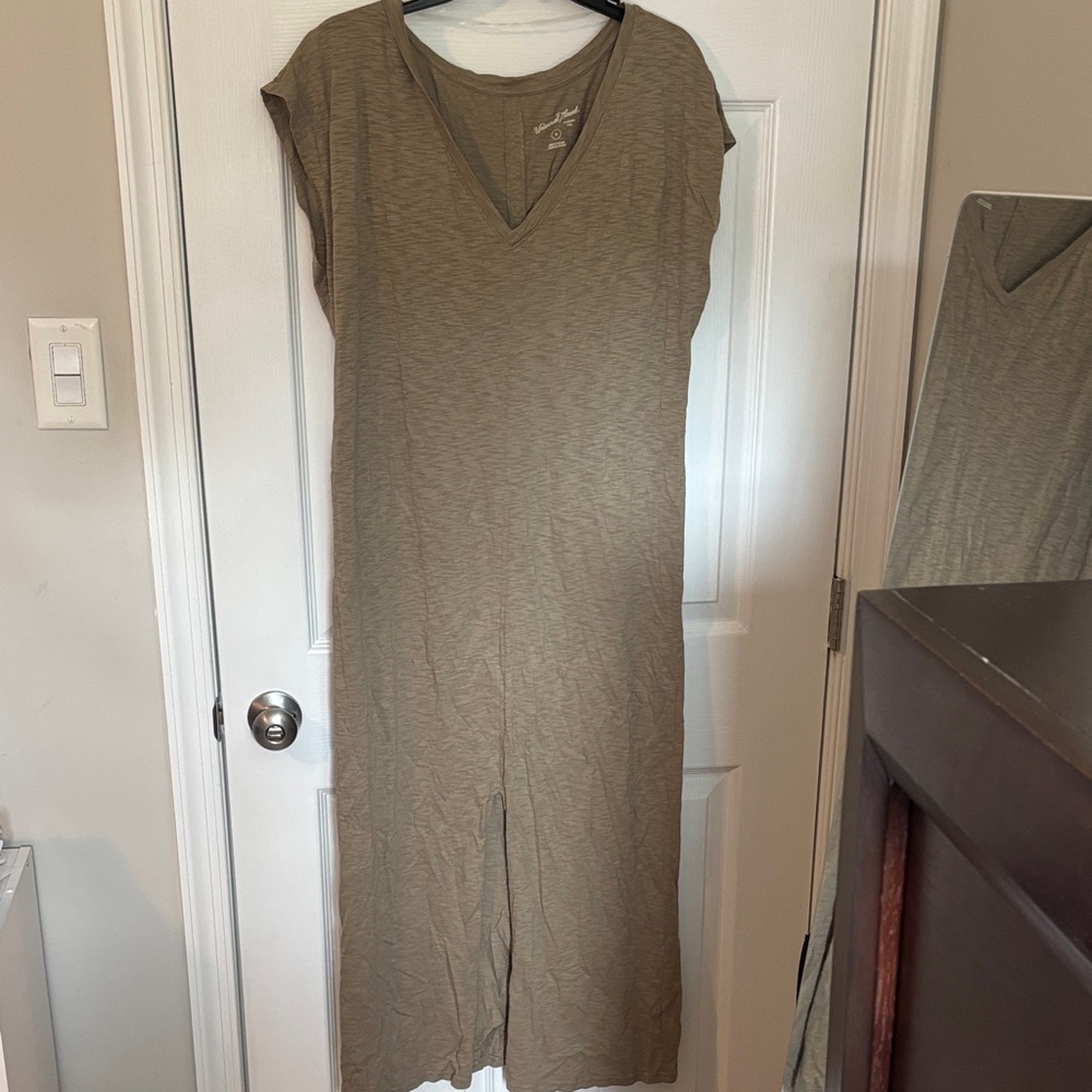 Universal thread beige maxi dress